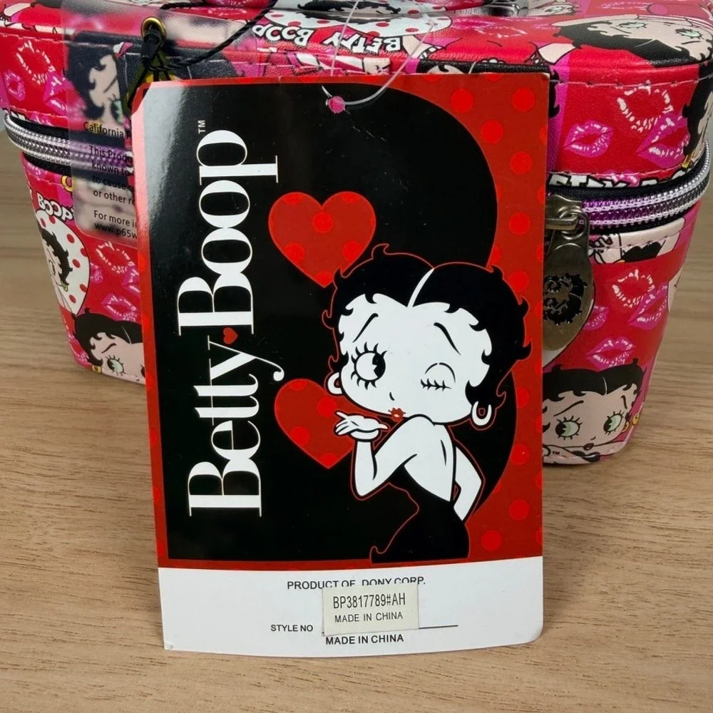 Betty Boop Makeup Bag Train Case Lips Hearts Red BP3817789AH Travel Vacation NEW